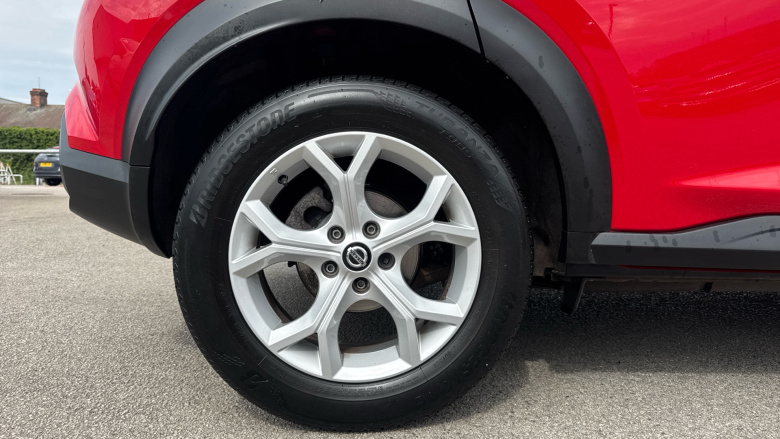 Nissan Juke 1.0 DiG-T 114 N-Connecta 5dr Petrol Hatchback